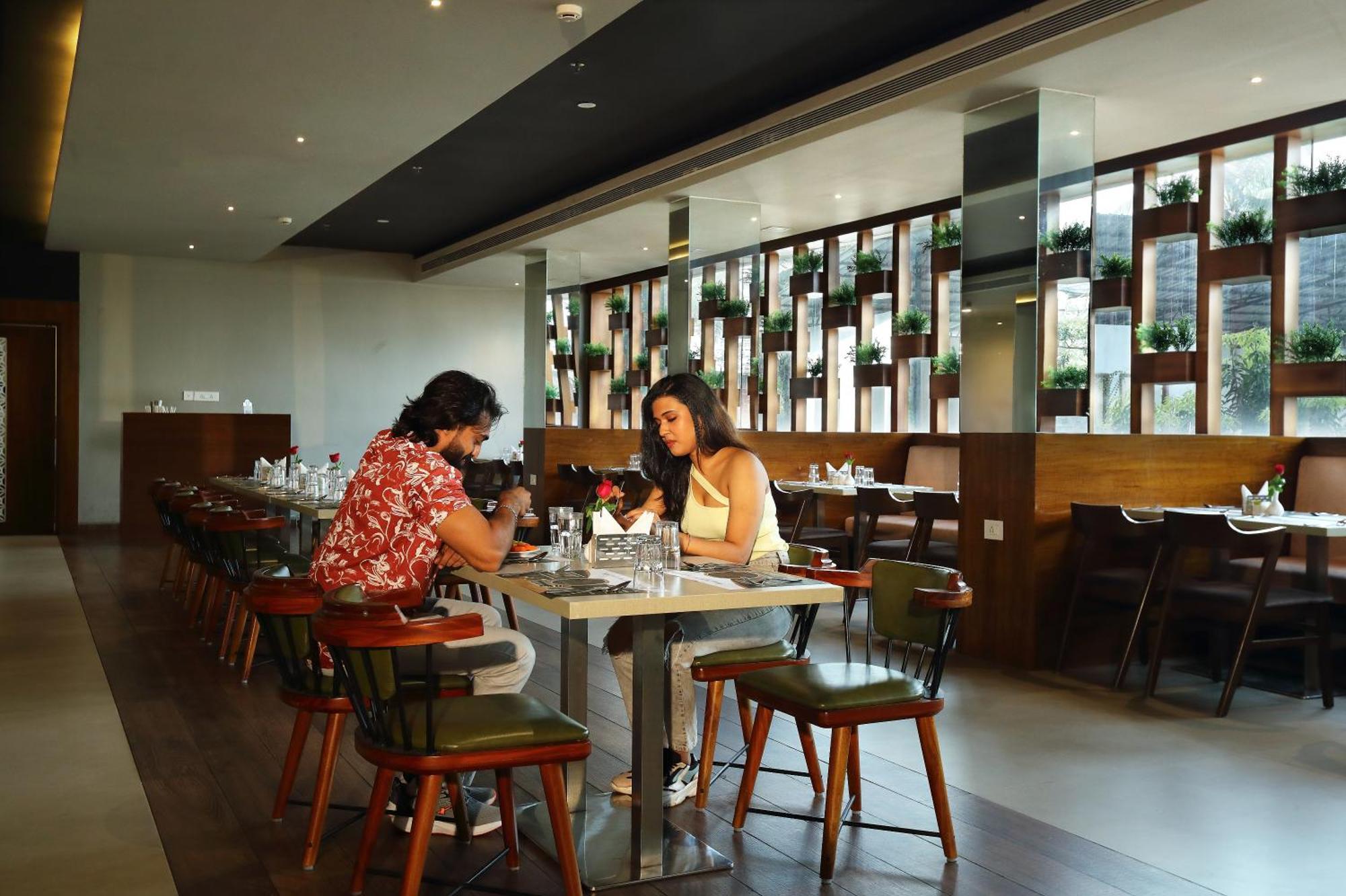 Magnet Hotel كانور المظهر الخارجي الصورة